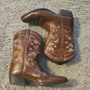 Ariat Chestnut Brown Embroidered Western Boots Girls 1